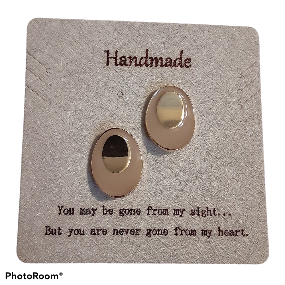 4/$20🦋 14k gold plate oval pierced earrings